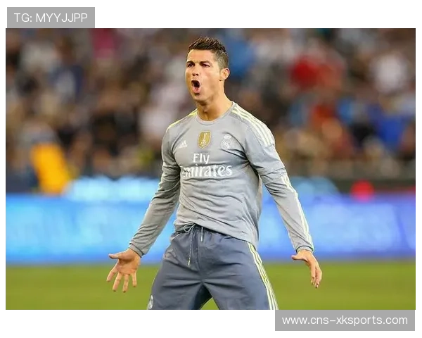 安东尼模仿C罗庆祝动作示意主场球迷安静，霸气回应质疑