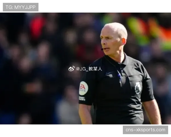 消息:英超股东大会投票通过,下赛季将试行“裁判麦克风”解释判罚决定